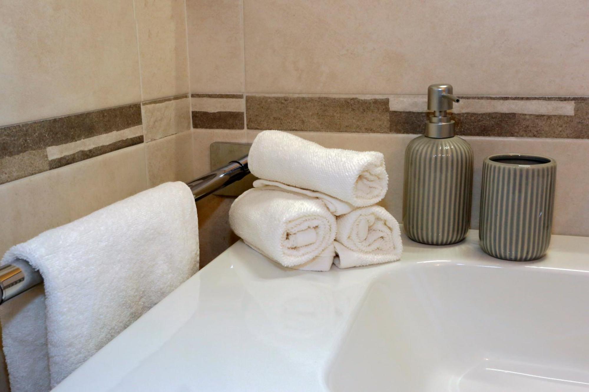Via Roma Guest House Cherasco Extérieur photo